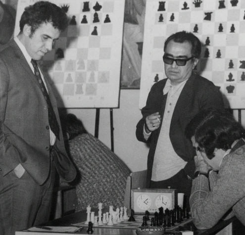 Minev and Radulov watch a game of Ermenkov, Albena 1975